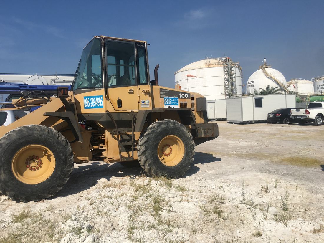 รถตักล้อยาง KOMATSU WA100-5 ของ BIG MACHINE TRADING หน้างานนิคมอุตสาหกรรมมาบตาพุด